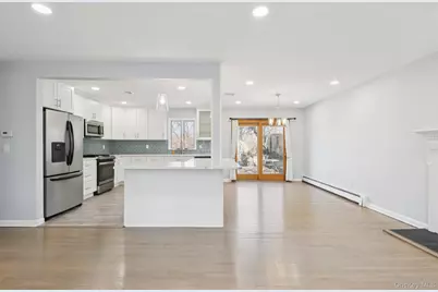 159 Chestnut Circle, Northport, NY 11768 - Photo 11