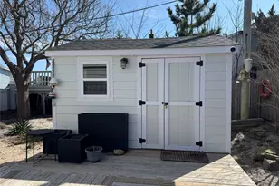 106 Oak Beach Rd, Babylon, NY 11702 - Photo 19