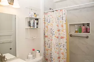 18 Springwood Dr, North Babylon, NY 11703 - Photo 9