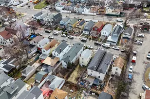 164-21 109th Dr, Jamaica, NY 11433 - Photo 9