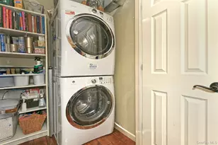 90 E 25th St, Huntington Station, NY 11746 - Photo 15