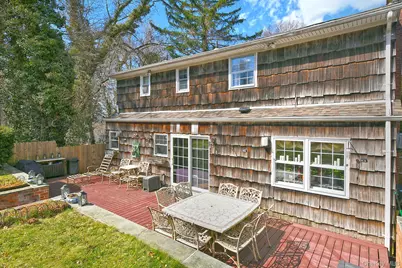 90 E 25th Street, Huntington Station, NY 11746 - Photo 31