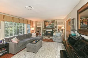 90 E 25th St, Huntington Station, NY 11746 - Photo 11