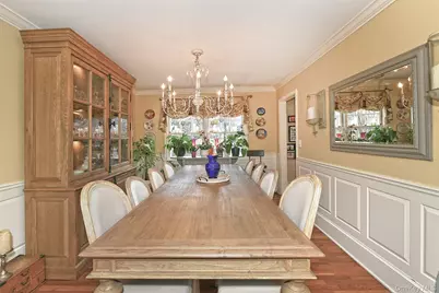 90 E 25th Street, Huntington Station, NY 11746 - Photo 9