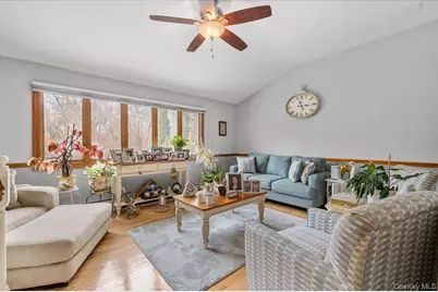 32 Branch Drive, Smithtown, NY 11787 - Photo 3