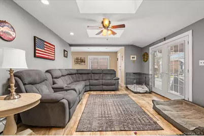 32 Branch Drive, Smithtown, NY 11787 - Photo 19