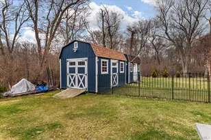 32 Branch Dr, Smithtown, NY 11787 - Photo 37