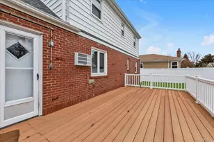 87 Powell Ave, Merrick, NY 11566 - Photo 21