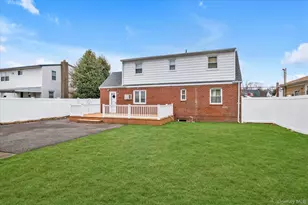 87 Powell Ave, Merrick, NY 11566 - Photo 23