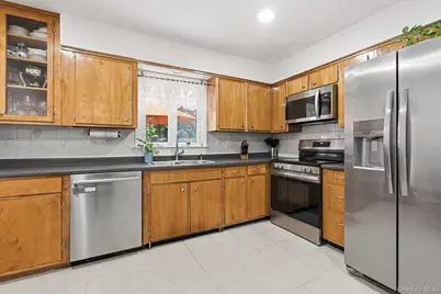 3 Dupont Avenue, White Plains, NY 10605 - Photo 13