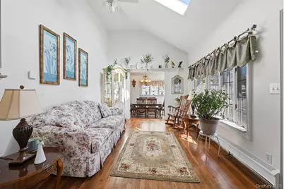 628 Peter Paul Drive, West Islip, NY 11795 - Photo 11