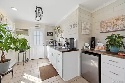 628 Peter Paul Drive, West Islip, NY 11795 - Photo 17