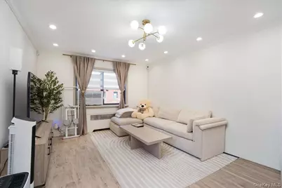 7343 217th Street #366B1, Oakland Gardens, NY 11364 - Photo 11