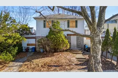 48-25 194th Street, Fresh Meadows, NY 11365 - Photo 1