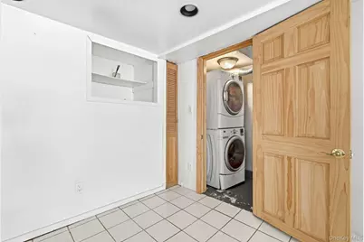 1822 Delancey Place, Bronx, NY 10462 - Photo 21