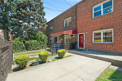 1822 Delancey Place, Bronx, NY 10462 - Photo 23