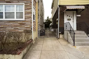 80-33 90th Rd, Woodhaven, NY 11421 - Photo 3