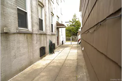 80-33 90th Road, Woodhaven, NY 11421 - Photo 17