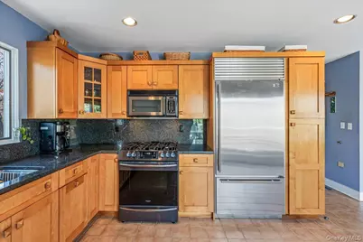 24 Tanglewood Trail, Hampton Bays, NY 11946 - Photo 7