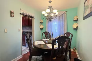 196-40 67th Ave, Fresh Meadows, NY 11365 - Photo 9