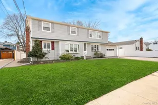 30 Poplar Ave, Farmingdale, NY 11735 - Photo 21