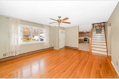 30 Poplar Avenue, Farmingdale, NY 11735 - Photo 11