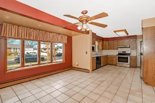 30 Poplar Ave, Farmingdale, NY 11735 - Photo 13