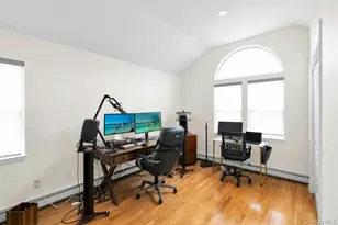 52 Edgewood Rd, Port Washington, NY 11050 - Photo 15