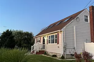 79 Grandview Dr, Shirley, NY 11967 - Photo 15