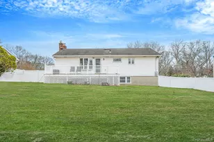 73 Parnell Dr, Smithtown, NY 11787 - Photo 15