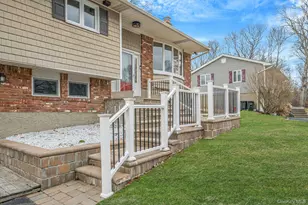 73 Parnell Dr, Smithtown, NY 11787 - Photo 9