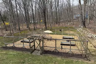 19 Deer Run Rd, South Salem, NY 10590 - Photo 11