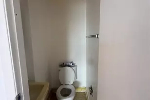 259-54 Craft Ave, Rosedale, NY 11422 - Photo 11