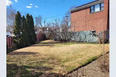 166-14 Cross Island Parkway, Whitestone, NY 11357 - Photo 23