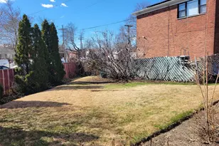 166-14 Cross Island Pkwy, Whitestone, NY 11357 - Photo 23