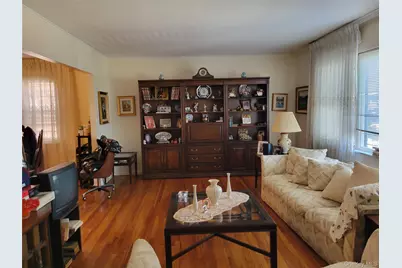 166-14 Cross Island Parkway, Whitestone, NY 11357 - Photo 13