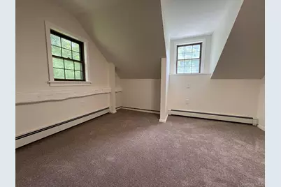 121 E Hook Cross Road, Hopewell Junction, NY 12533 - Photo 7