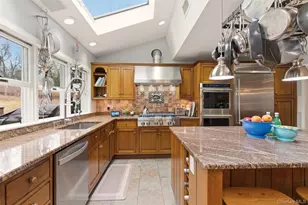 5 Cherrylawn Ln, Northport, NY 11768 - Photo 11