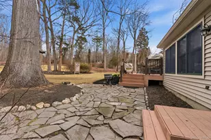 5 Cherrylawn Ln, Northport, NY 11768 - Photo 39