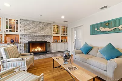 5 Cherrylawn Lane, Northport, NY 11768 - Photo 7