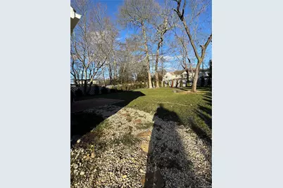 43 W Shore Road, Oakdale, NY 11769 - Photo 17