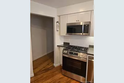 222 Cleveland Avenue, Mineola, NY 11501 - Photo 11