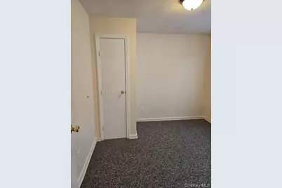 222 Cleveland Avenue, Mineola, NY 11501 - Photo 17