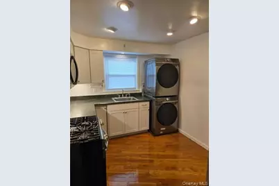 222 Cleveland Avenue, Mineola, NY 11501 - Photo 7