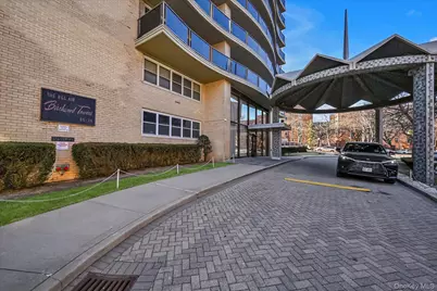 6636 Yellowstone Boulevard #2C, Forest Hills, NY 11375 - Photo 1