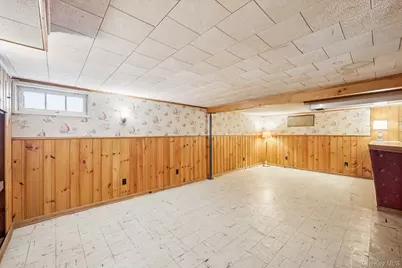 132 Albertson Parkway, Albertson, NY 11507 - Photo 25