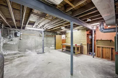 132 Albertson Parkway, Albertson, NY 11507 - Photo 23