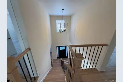 2384 A N/C Walnut Avenue, Ronkonkoma, NY 11779 - Photo 17
