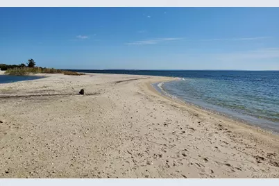 254 Meeting House Creek Road, Aquebogue, NY 11901 - Photo 27