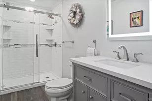 254 Meeting House Creek Rd, Aquebogue, NY 11901 - Photo 11